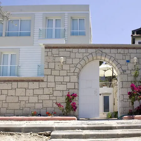 Готель Lara Ilica 2*