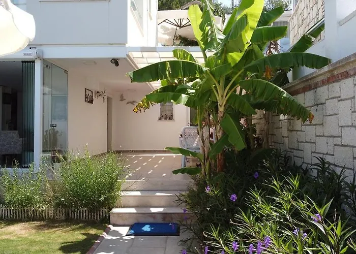 Готель Lara Ilica 2*