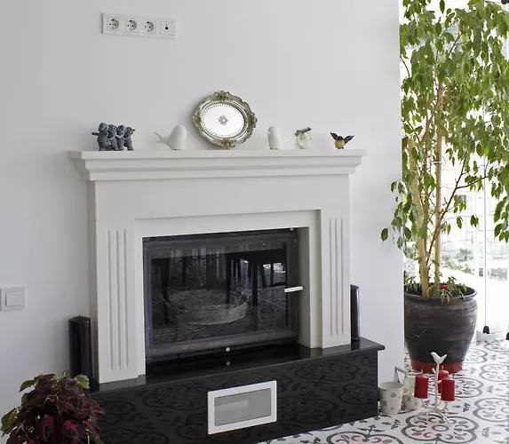 Lara Ilica Готель 2*