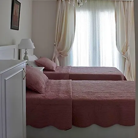 Lara Ilica Hotel 2*