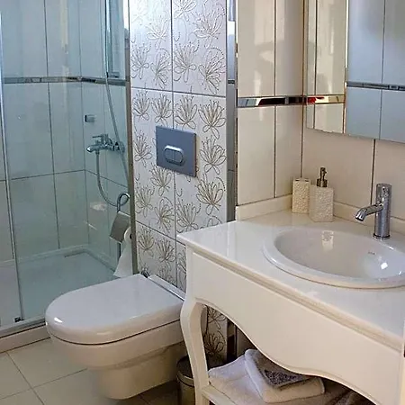 Lara Ilica 2* Cesme