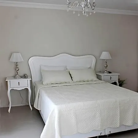 Lara Ilica Hotel 2*